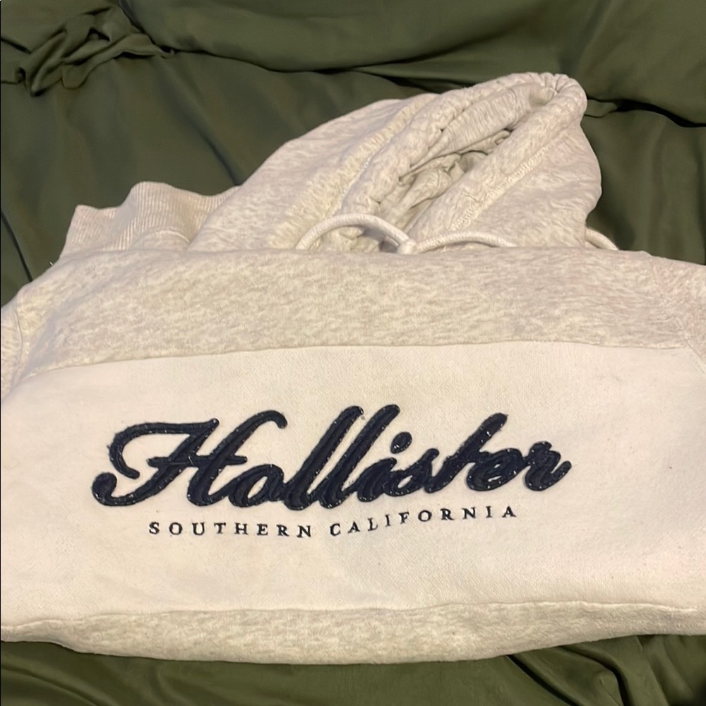 Hollister Off-White Hoodie with Navy Logo